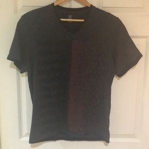 Men’s short sleeved INC tee, V-neck, excellent cdn